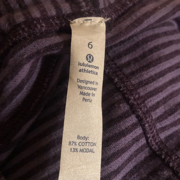 Lululemon "In A Cinch" Reversible Cowl Neck Purple Sweatshirt Size 6 - Picture 7 of 9